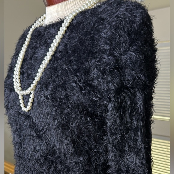 Brandy Melville Black Fuzzy Sweater Medium Cozy Soft EUC - Picture 3 of 6